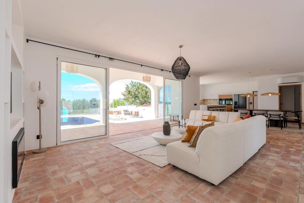 4 Bed Villa For Sale with Sea Views Quinta das Raposeiras 4 Bed Villa For Sale with Sea Views Quinta das Raposeiras