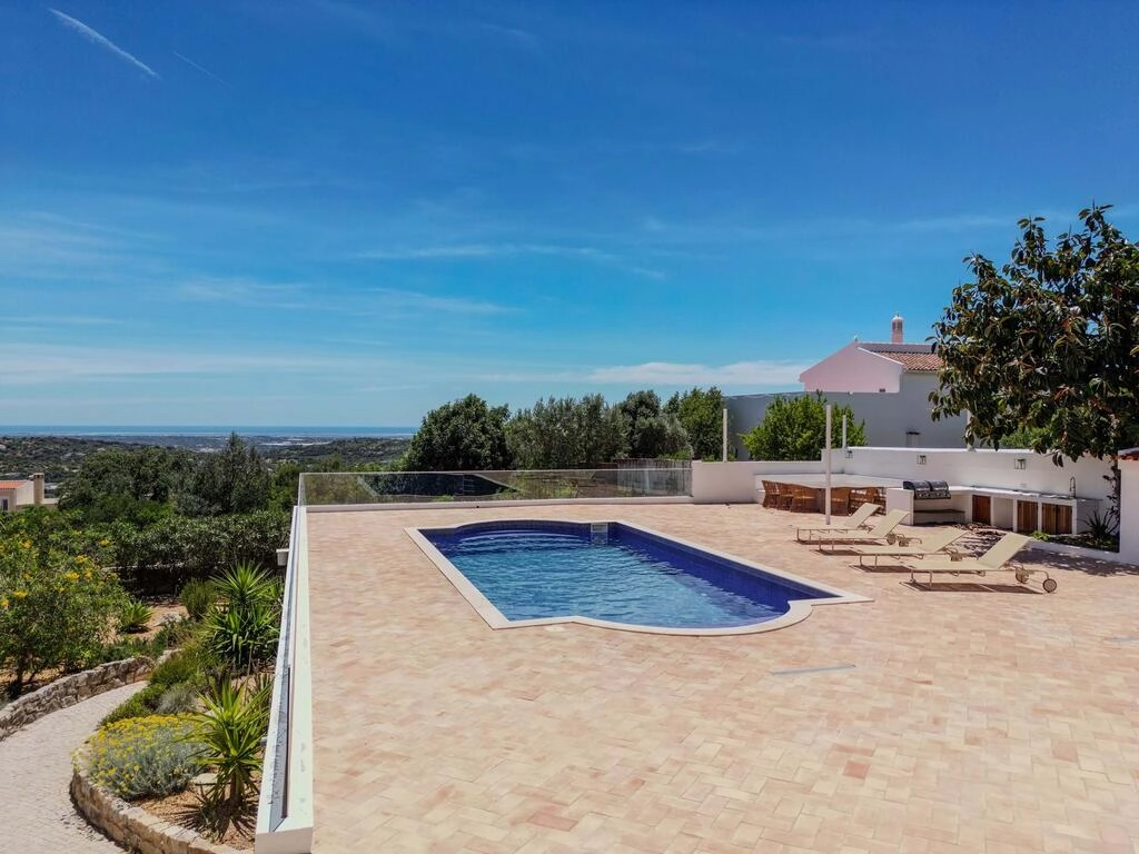 Moradia T4 com Vista Mar à Venda em Quinta das Raposeiras Moradia T4 com Vista Mar à Venda em Quinta das Raposeiras