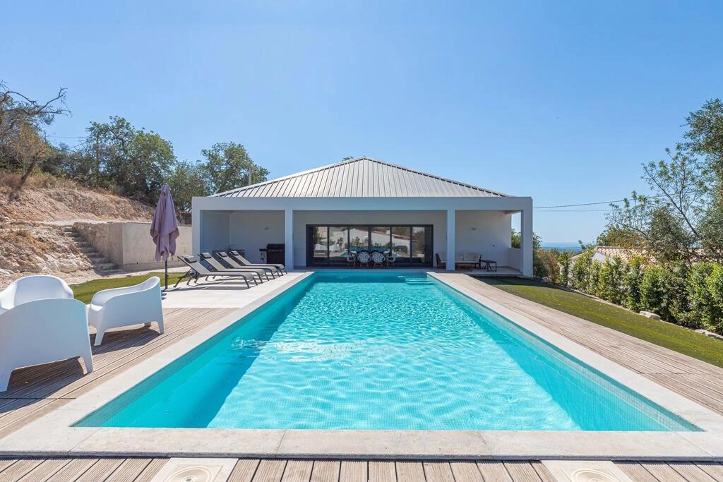 Exklusive Villa mit großzügigem Grundstück in Loulé Exklusive Villa mit großzügigem Grundstück in Loulé