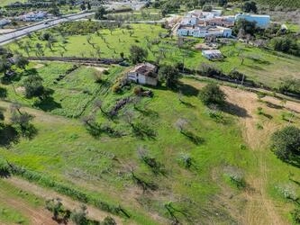 Large Plot with Ruin and Build Potential in Boliqueime, Loul