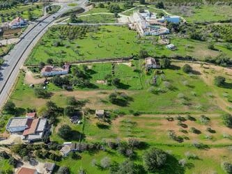 Terreno com Ruína e Potencial de Construção em Boliqueime, L