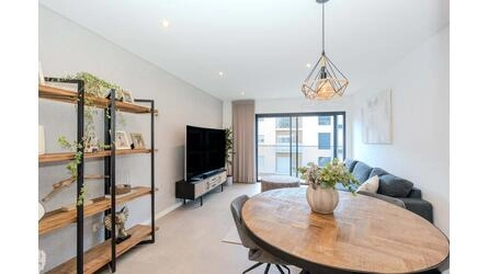 Modern Three-Bedroom Apartment in Almancil