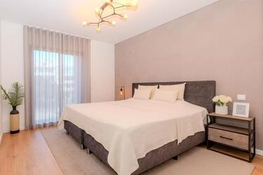 Modern Three-Bedroom Apartment in Almancil