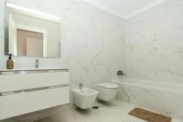 Modern Three-Bedroom Apartment in Almancil