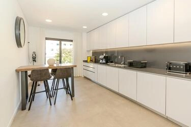 Modern Three-Bedroom Apartment in Almancil