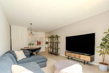 Modern Three-Bedroom Apartment in Almancil