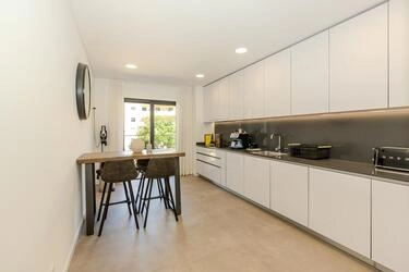 Modern Three-Bedroom Apartment in Almancil