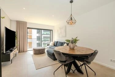 Modernes Neubau-Apartment im Herzen von Almancil