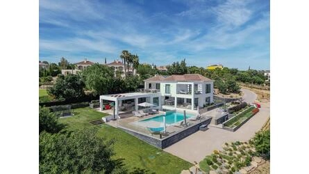 Moradia T6 com Piscina em Almancil