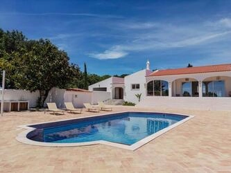 4 Bed Villa For Sale with Sea Views Quinta das Raposeiras