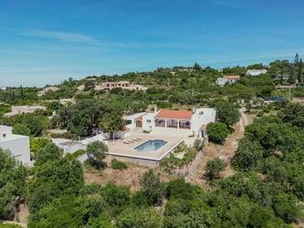 4 Bed Villa For Sale with Sea Views Quinta das Raposeiras