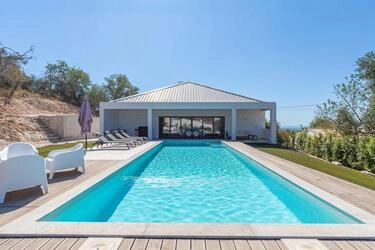 Exklusive Villa mit großzügigem Grundstück in Loulé