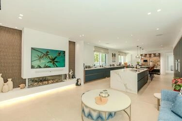 Ultra Luxury 6 Bedroom Villa with Pool in Almancil