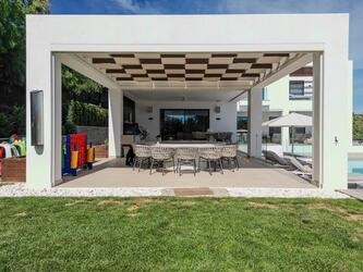 Luxusvilla mit 6 Schlafzimmern in Almancil